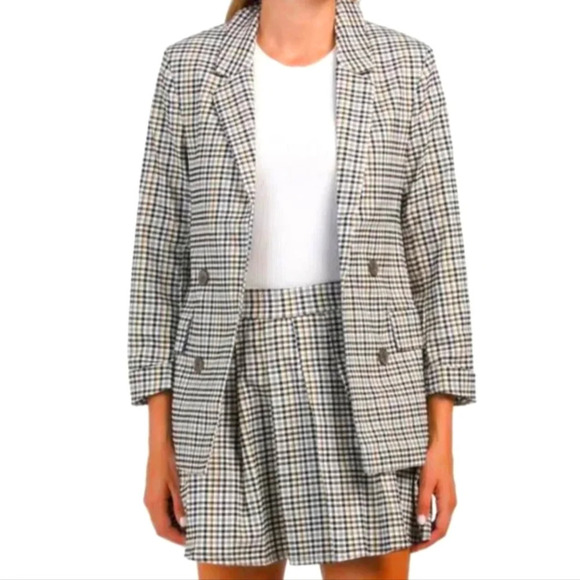 Love Tree Black Plaid Blazer - Picture 2 of 9